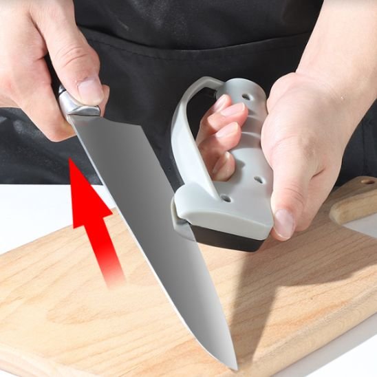Aiguiseur couteau professionnel utilisation securisee avec fleche rouge